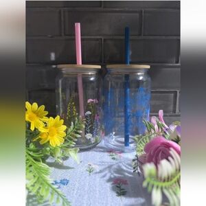 Beautiful Dolly Parton Floral Glass Mason Jar Tumbler with Straw - Pink